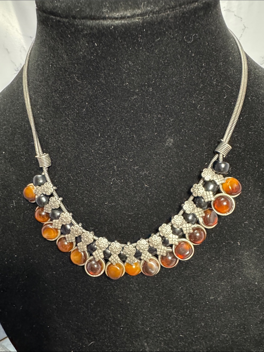 VTG Source Unknown Silver-Tone Necklace with Amber and Black Beads